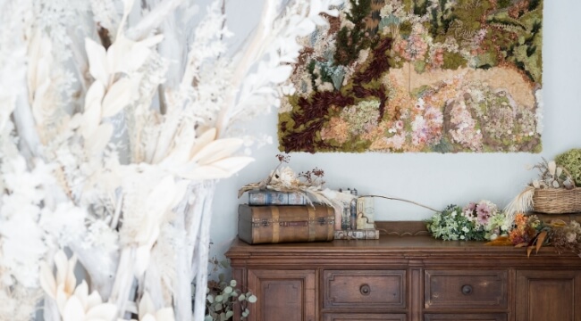 一つひとつ厳選したアンティーク家具