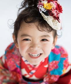 自然で素敵な表情を逃さないための撮影技法